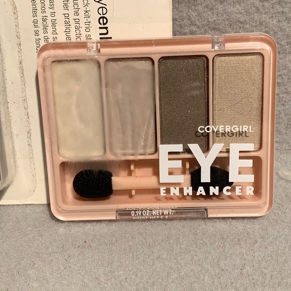 Covergirl Eye Enhancers Eye Shadow Palettes, Natural Nude Colors - Picture 3 of 3